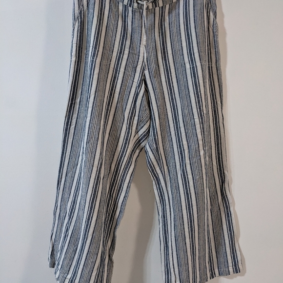 We Build Custom Foot Stools! - Picture 13 of 16